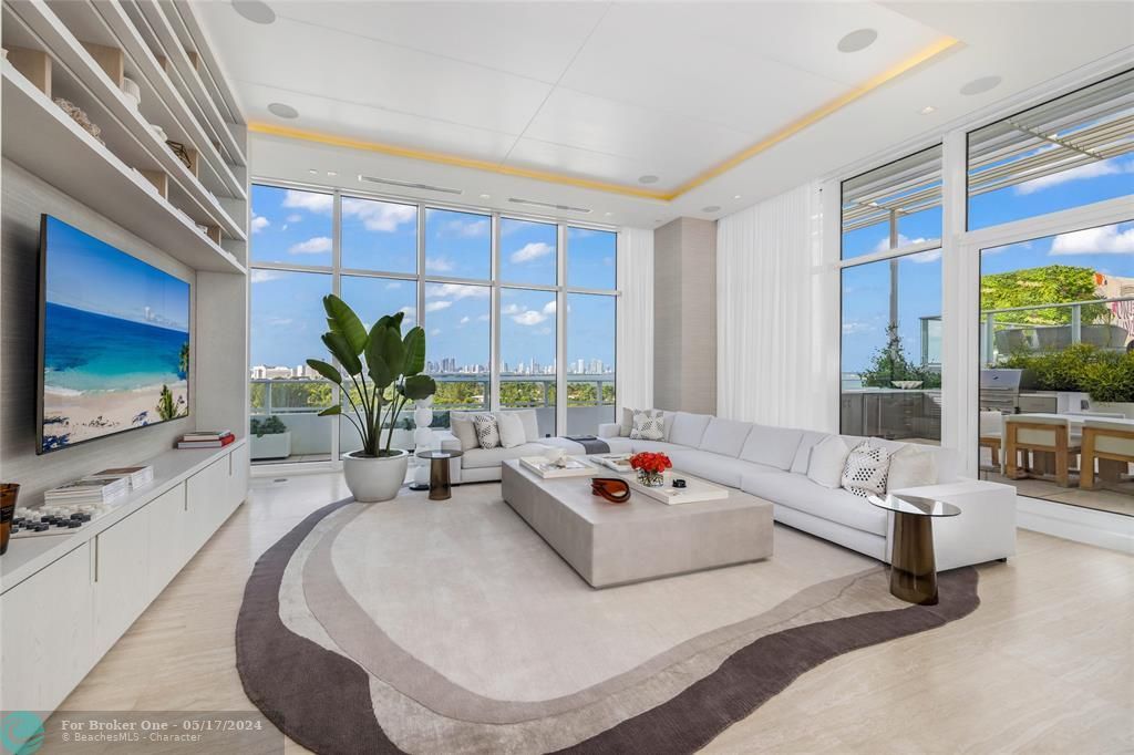 For Sale: $19,999,999 (4 beds, 4 baths, 5936 Square Feet)