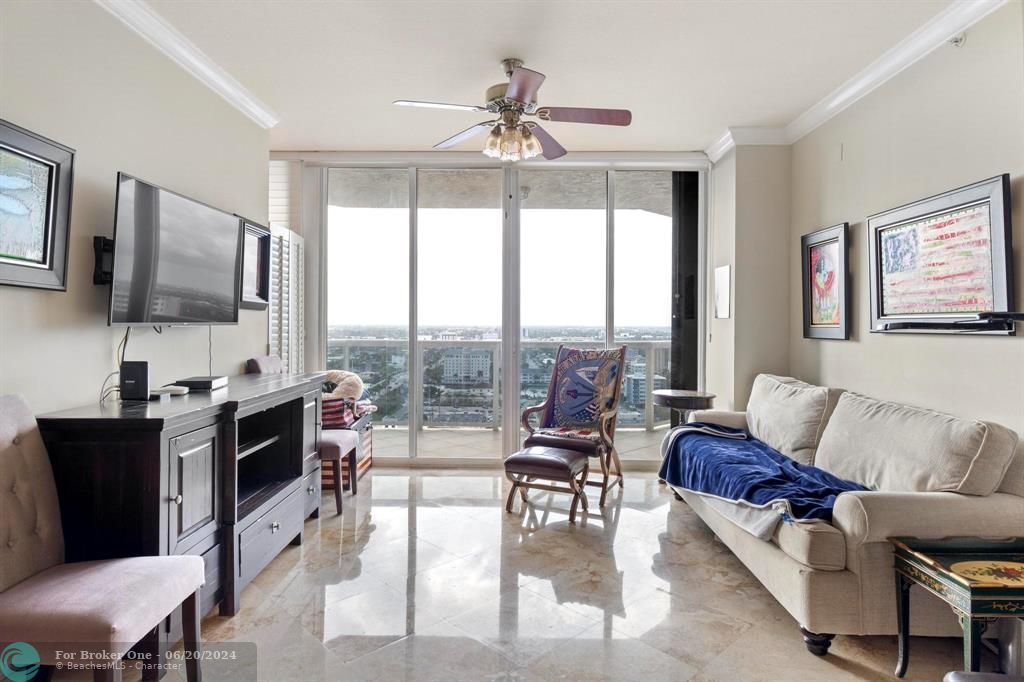 Active With Contract: $1,899,900 (3 beds, 2 baths, 2086 Square Feet)