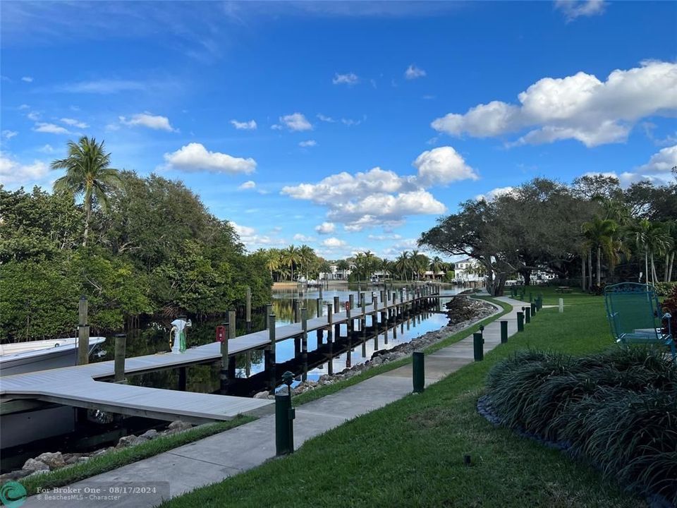 For Sale: $1,097,000 (3 beds, 3 baths, 1514 Square Feet)