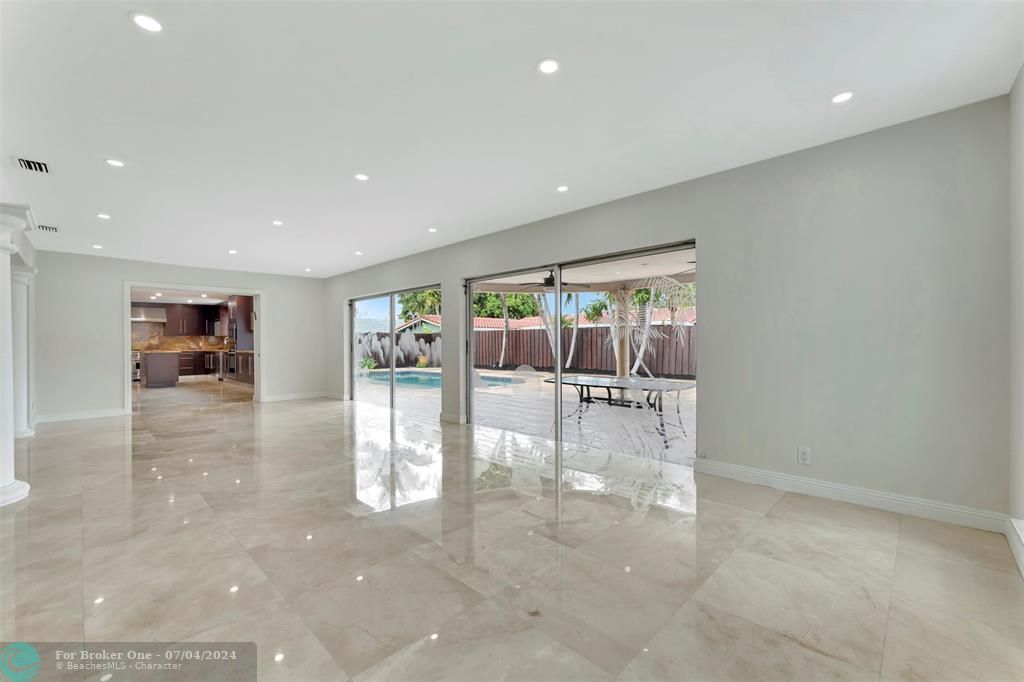 Active With Contract: $1,195,000 (4 beds, 3 baths, 3035 Square Feet)