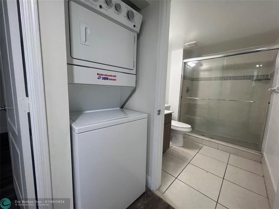 Recently Rented: $2,495 (2 beds, 2 baths, 1017 Square Feet)