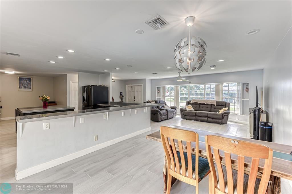 Recently Sold: $760,000 (3 beds, 2 baths, 1805 Square Feet)