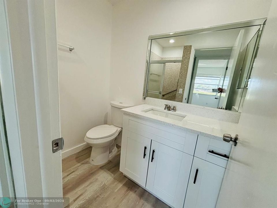 For Rent: $1,880 (2 beds, 2 baths, 907 Square Feet)