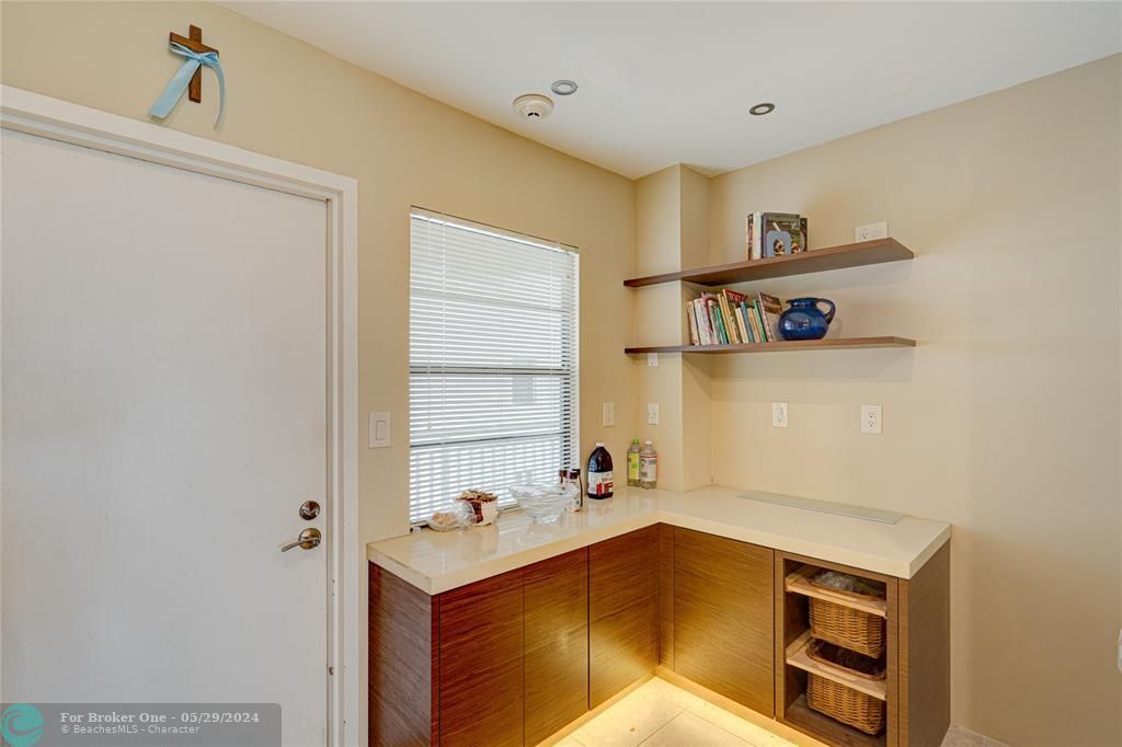 For Sale: $838,000 (2 beds, 2 baths, 1544 Square Feet)