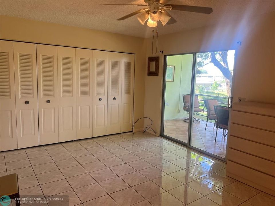 For Sale: $89,000 (1 beds, 1 baths, 615 Square Feet)