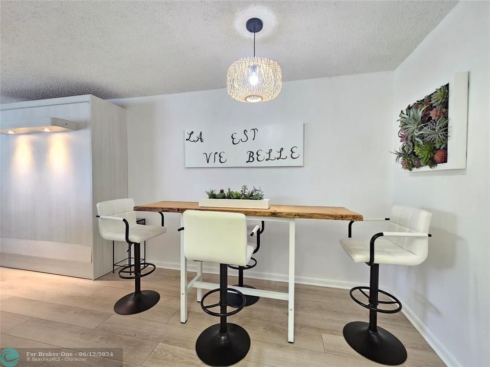 Recently Sold: $134,000 (1 beds, 1 baths, 593 Square Feet)