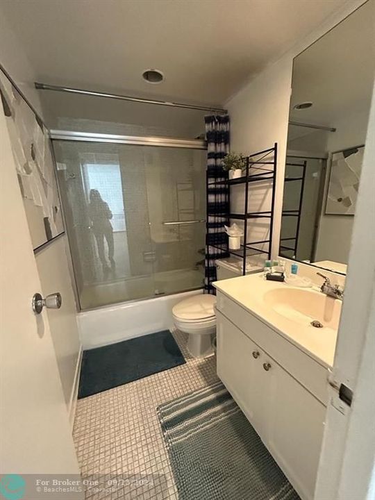 For Rent: $3,700 (1 beds, 10 baths, 0 Square Feet)