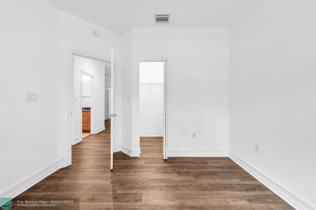 For Sale: $638,500 (3 beds, 2 baths, 2017 Square Feet)