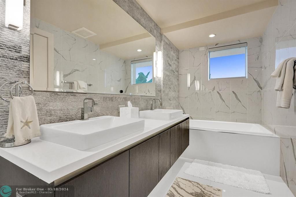 Недавно арендовано: $10,600 (3 спален, 3 ванн, 0 Квадратных фут)