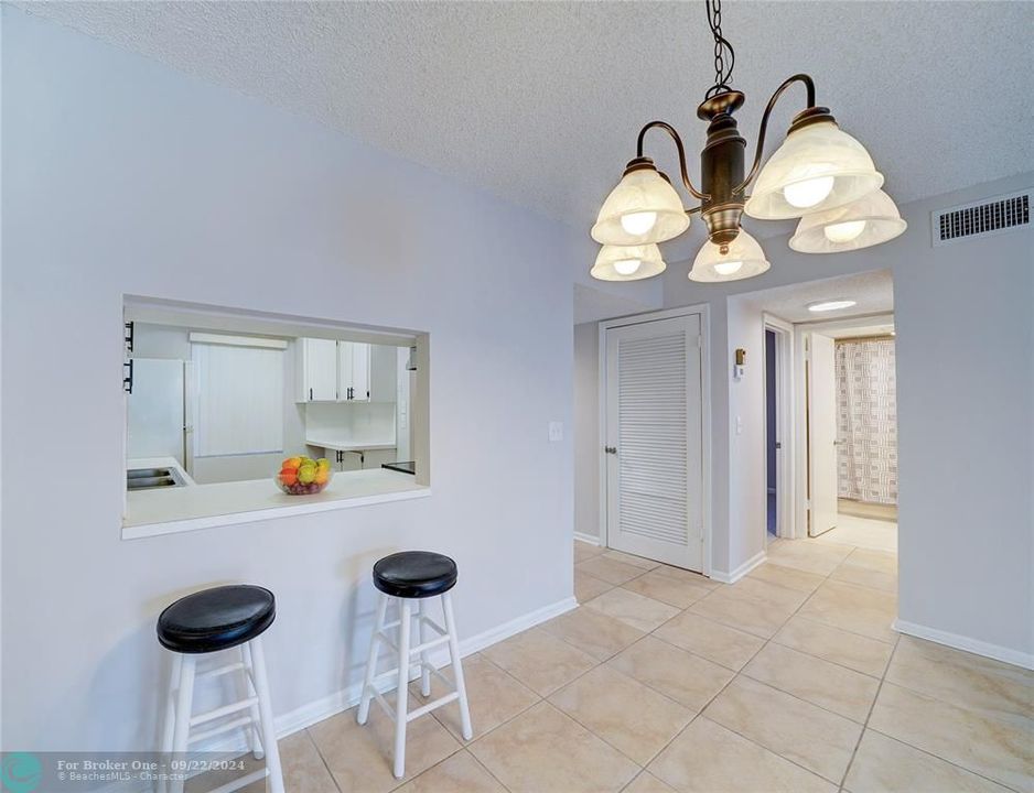 For Sale: $148,888 (2 beds, 2 baths, 955 Square Feet)