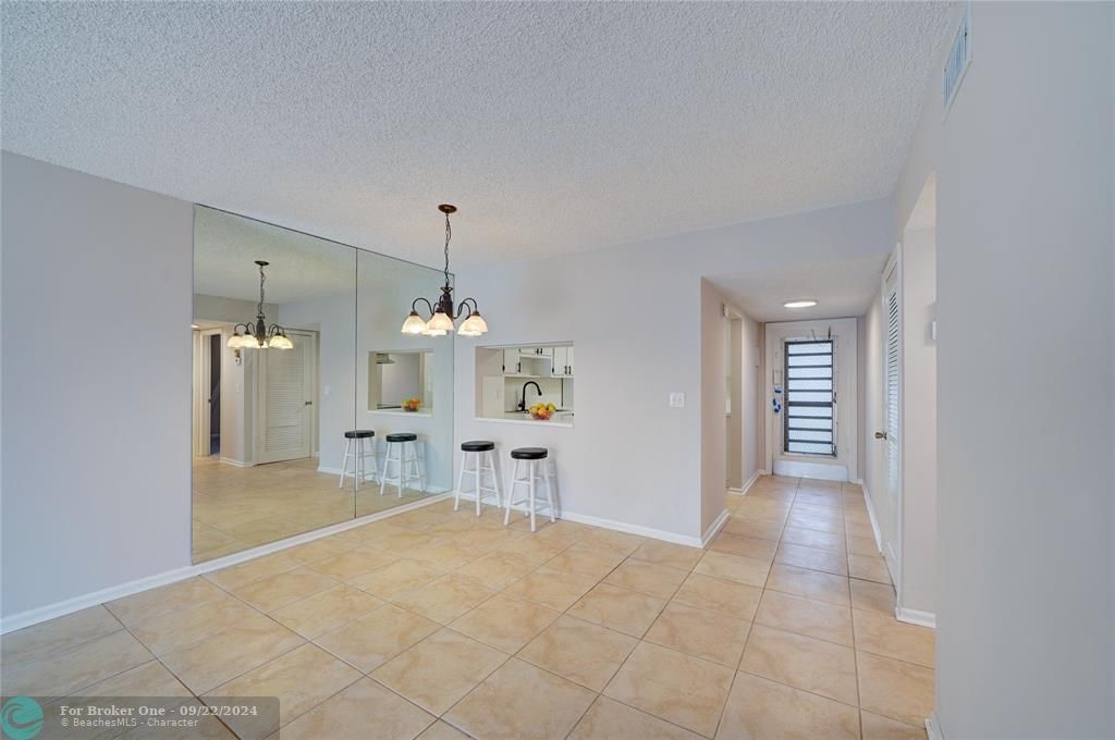 For Sale: $148,888 (2 beds, 2 baths, 955 Square Feet)