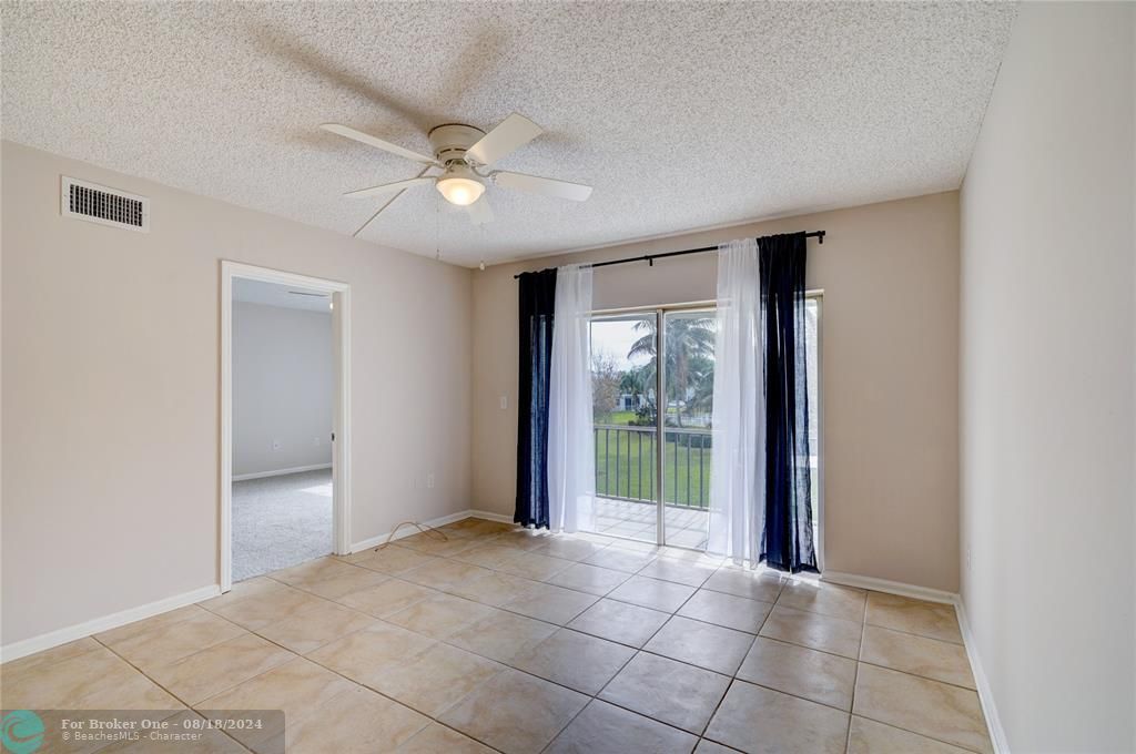 For Sale: $148,888 (2 beds, 2 baths, 955 Square Feet)