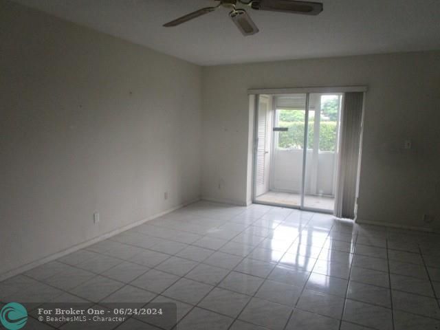 Active With Contract: $67,500 (2 beds, 1 baths, 894 Square Feet)