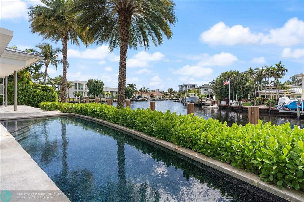 Recently Sold: $4,550,000 (4 beds, 4 baths, 4194 Square Feet)