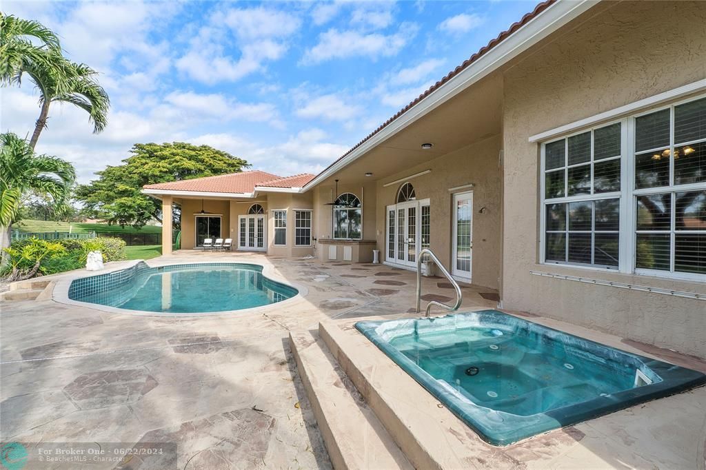 Recently Sold: $943,111 (5 beds, 4 baths, 3581 Square Feet)