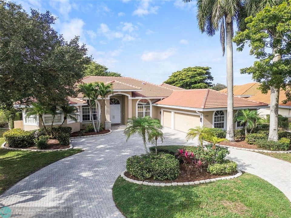 Recently Sold: $943,111 (5 beds, 4 baths, 3581 Square Feet)