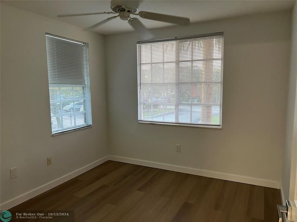 For Rent: $2,300 (2 beds, 2 baths, 904 Square Feet)