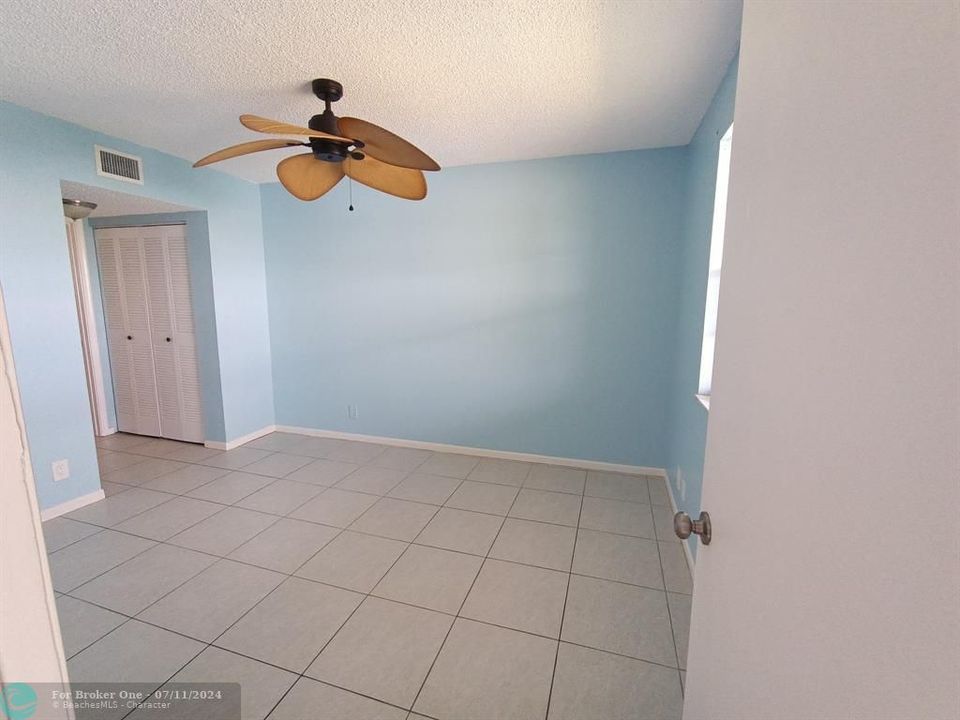 Recently Sold: $179,900 (1 beds, 1 baths, 630 Square Feet)