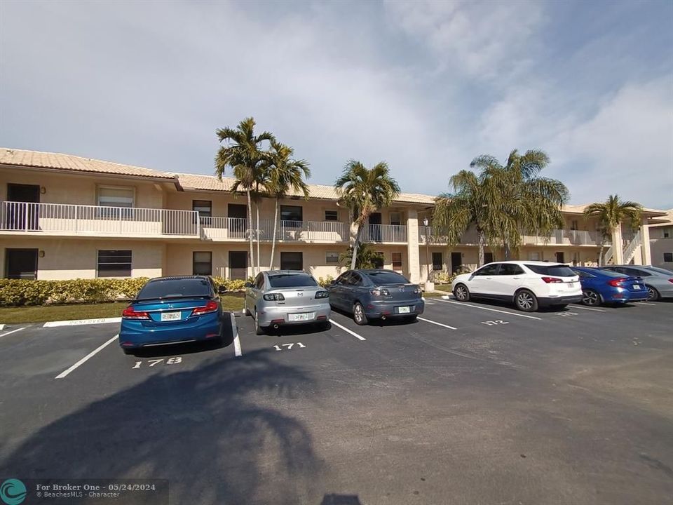 Recently Sold: $179,900 (1 beds, 1 baths, 630 Square Feet)