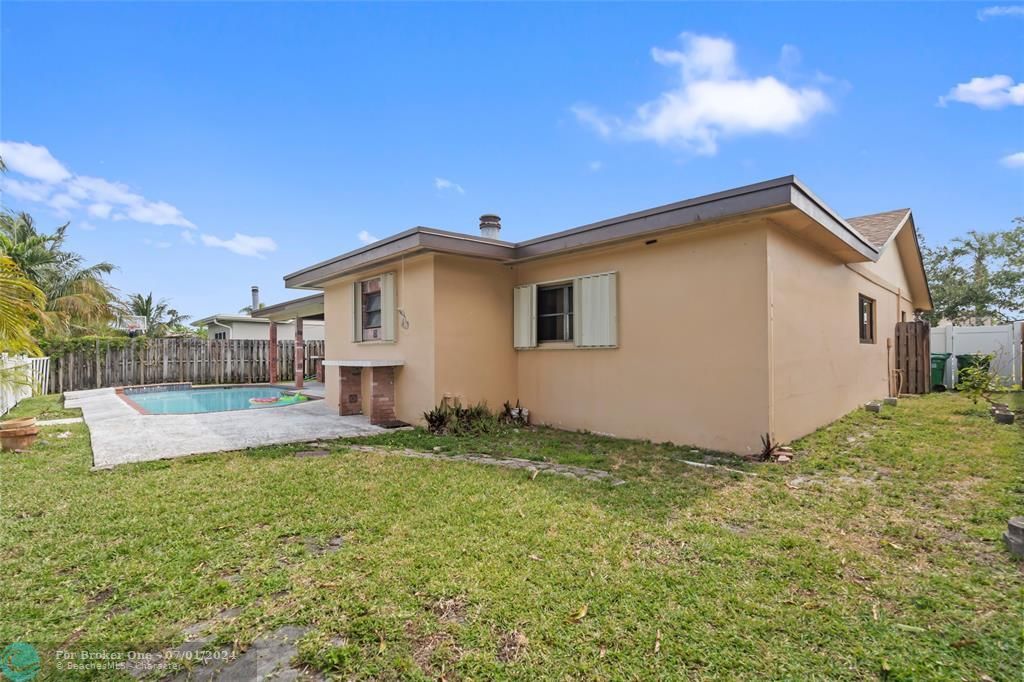For Sale: $719,000 (4 beds, 3 baths, 2204 Square Feet)