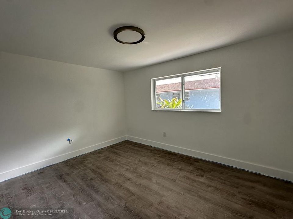 Active With Contract: $3,700 (4 beds, 2 baths, 1500 Square Feet)