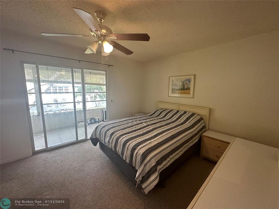 For Sale: $115,000 (1 beds, 1 baths, 599 Square Feet)