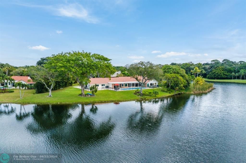 For Sale: $2,025,000 (4 beds, 3 baths, 3987 Square Feet)