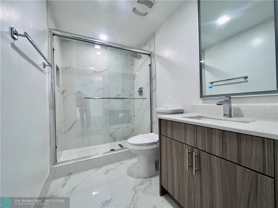 最近租的: $3,396 (2 贝兹, 2 浴室, 982 平方英尺)