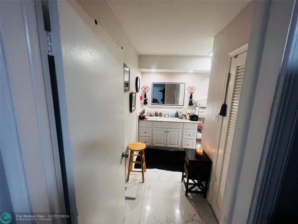 Active With Contract: $3,550 (2 beds, 2 baths, 1682 Square Feet)