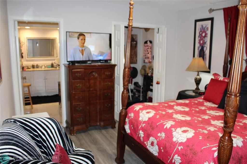 Active With Contract: $3,550 (2 beds, 2 baths, 1682 Square Feet)