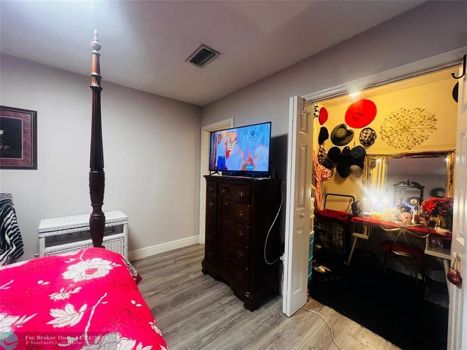 Active With Contract: $3,550 (2 beds, 2 baths, 1682 Square Feet)