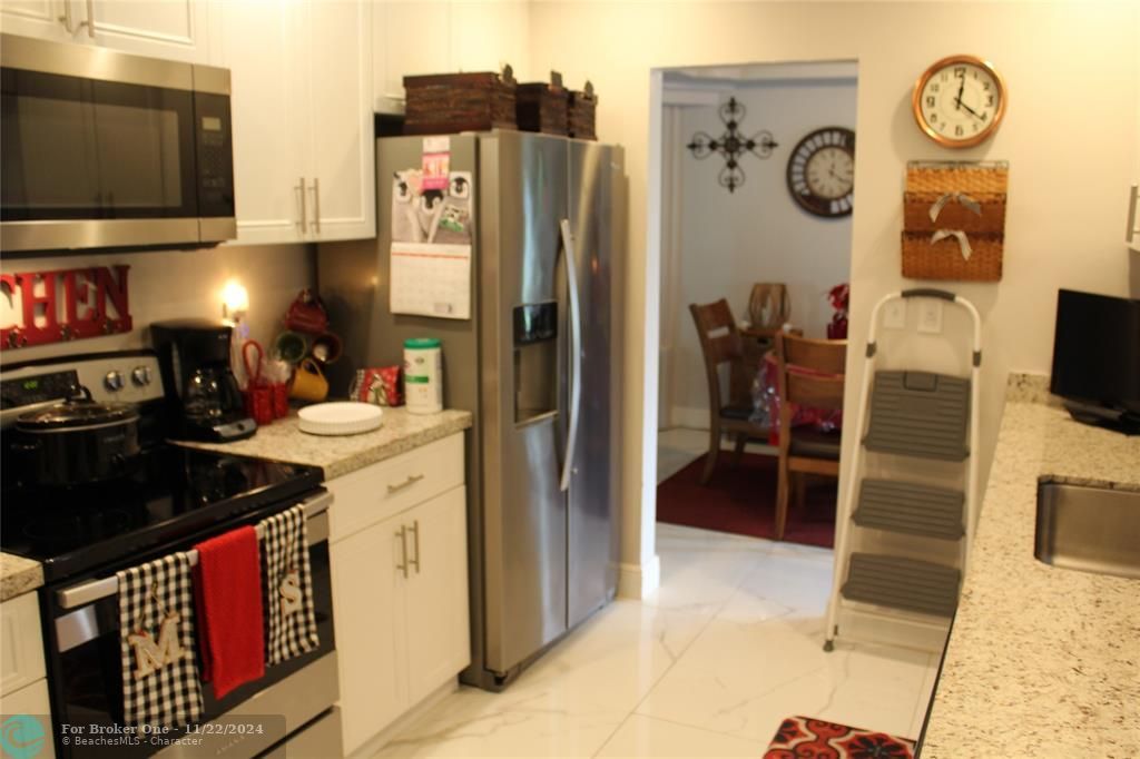 Active With Contract: $3,550 (2 beds, 2 baths, 1682 Square Feet)