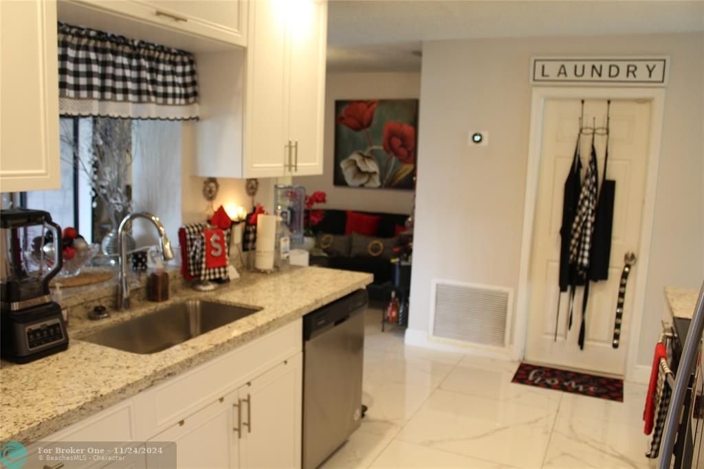 Active With Contract: $3,550 (2 beds, 2 baths, 1682 Square Feet)