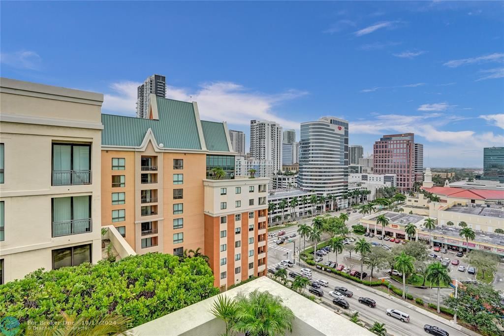 For Sale: $549,900 (2 beds, 2 baths, 1321 Square Feet)