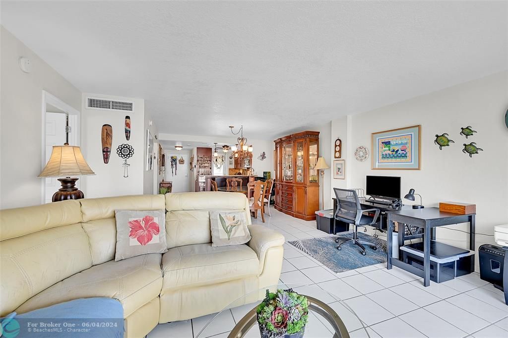 Recently Sold: $359,500 (2 beds, 2 baths, 1030 Square Feet)