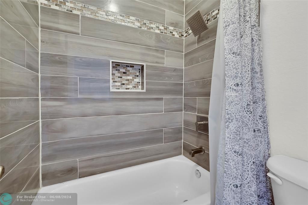 Недавно арендовано: $2,300 (2 спален, 2 ванн, 1588 Квадратных фут)