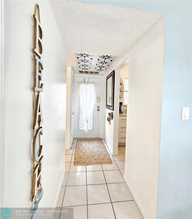 Recently Sold: $110,000 (1 beds, 1 baths, 684 Square Feet)