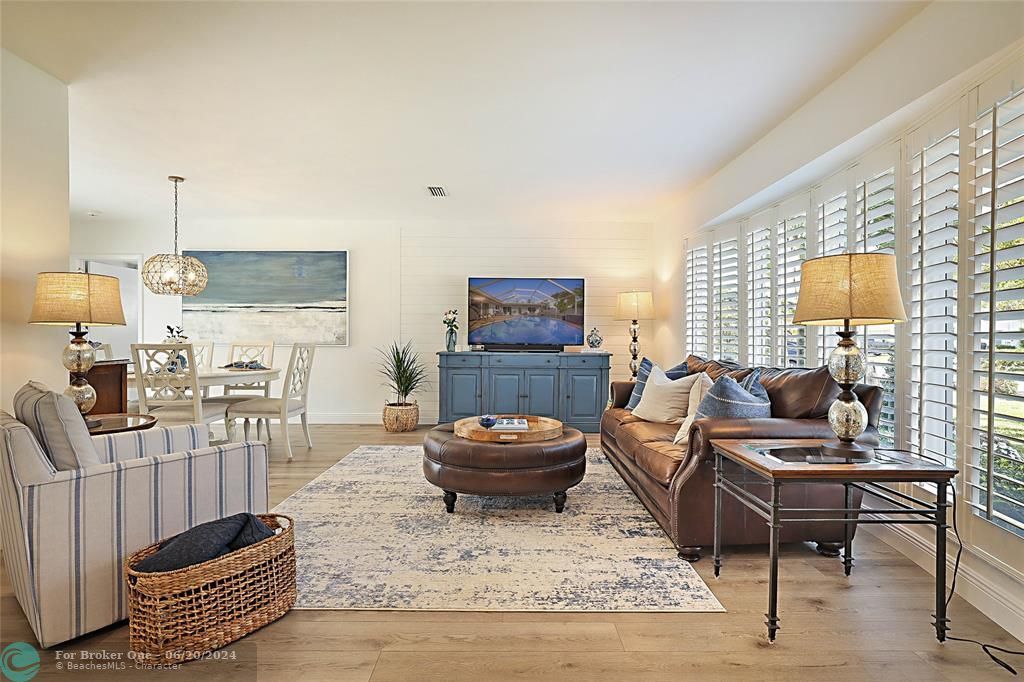 Active With Contract: $999,000 (4 beds, 3 baths, 1809 Square Feet)