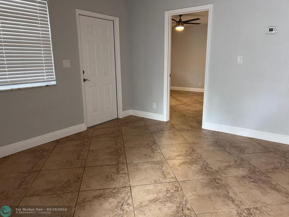For Sale: $3,995 (3 beds, 3 baths, 4199 Square Feet)