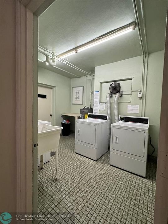 最近租的: $1,700 (1 贝兹, 1 浴室, 730 平方英尺)