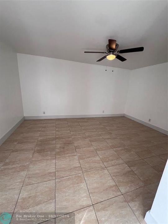 For Sale: $310,000 (2 beds, 2 baths, 1577 Square Feet)