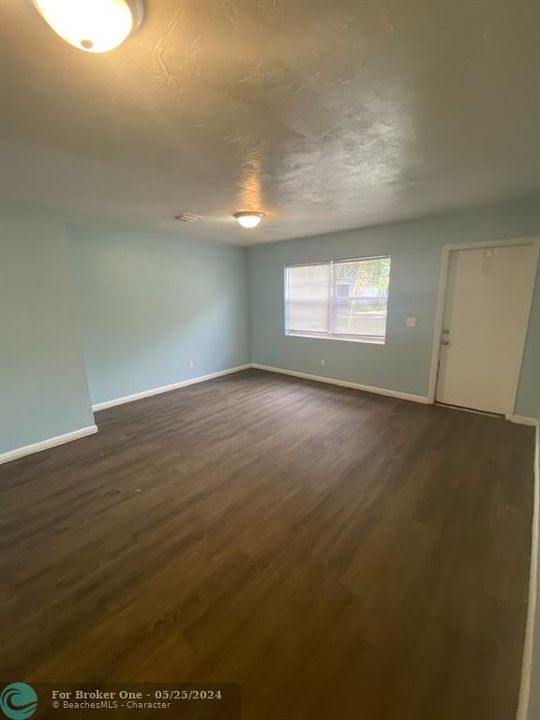 For Rent: $1,050 (1 beds, 1 baths, 67866 Square Feet)