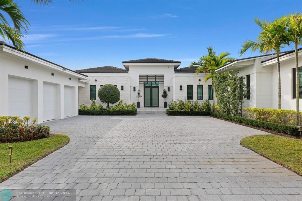 Recently Sold: $2,600,000 (4 beds, 5 baths, 4263 Square Feet)