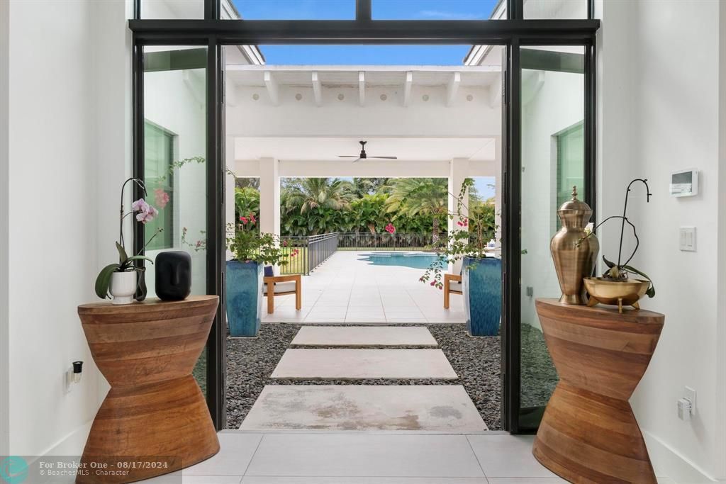 Recently Sold: $2,600,000 (4 beds, 5 baths, 4263 Square Feet)