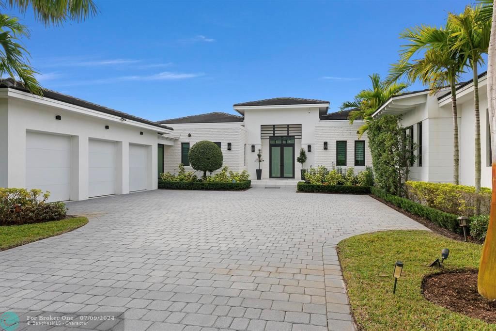 Recently Sold: $2,600,000 (4 beds, 5 baths, 4263 Square Feet)