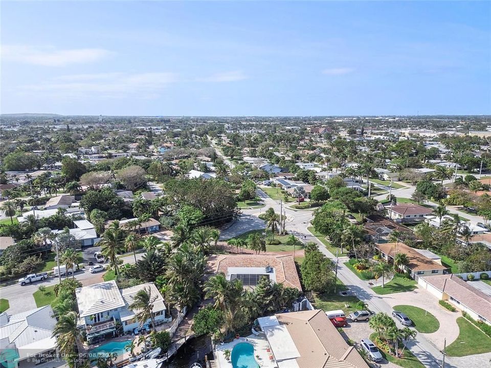 Active With Contract: $1,495,000 (4 beds, 3 baths, 2665 Square Feet)