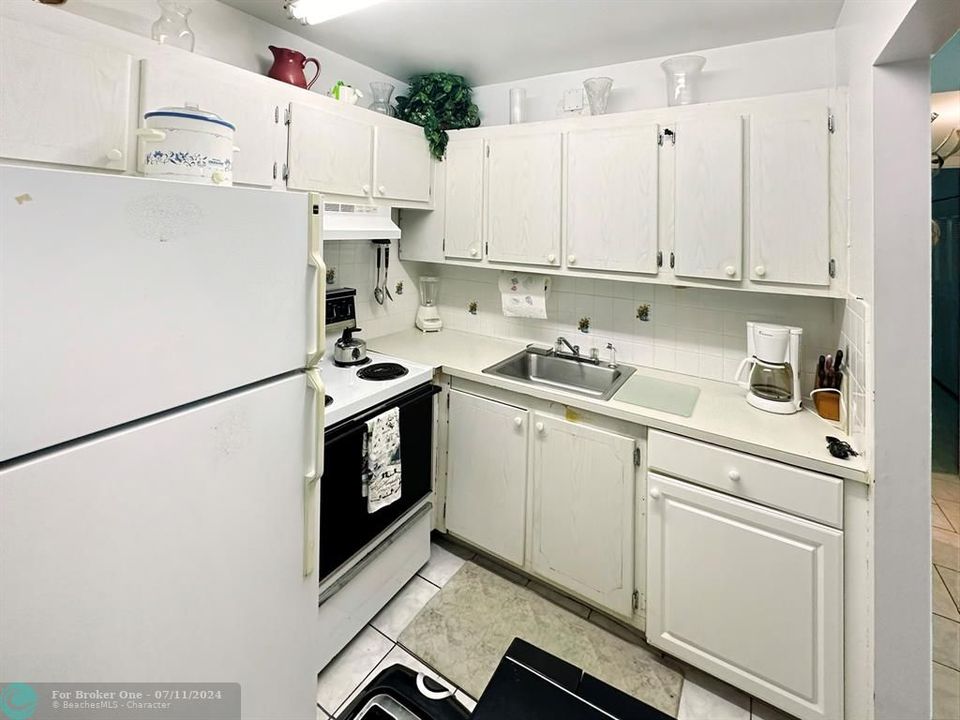 Recently Sold: $89,000 (1 beds, 1 baths, 593 Square Feet)