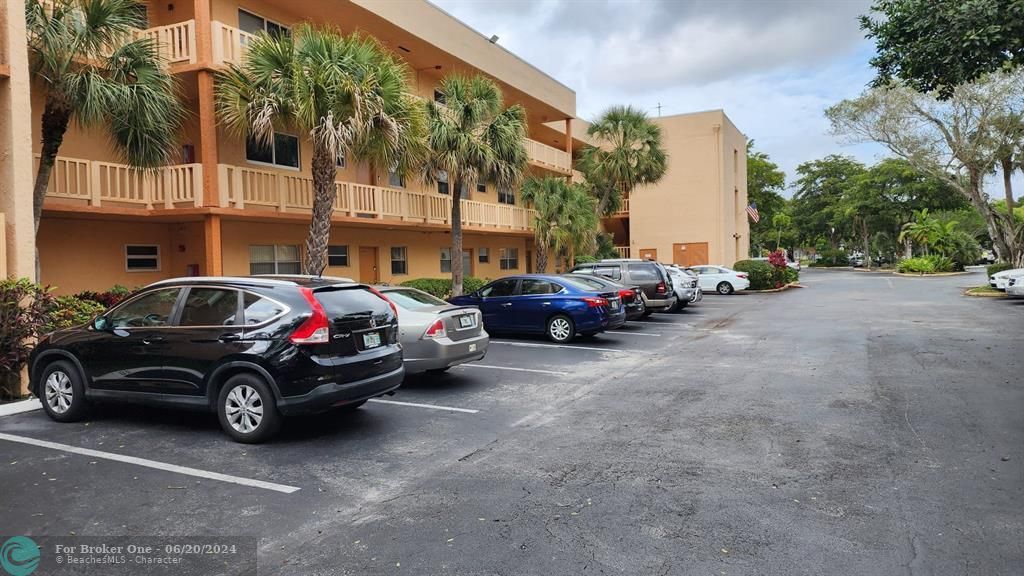 Recently Sold: $129,000 (1 beds, 1 baths, 681 Square Feet)