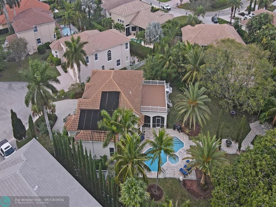 Recently Sold: $1,090,000 (5 beds, 3 baths, 3030 Square Feet)