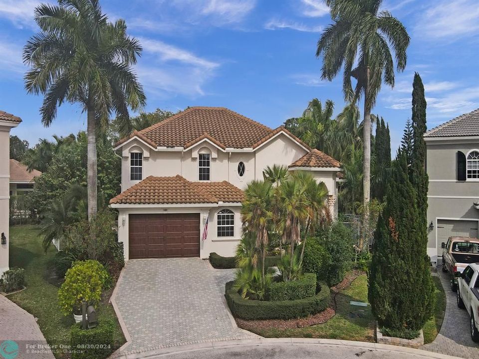 Recently Sold: $1,090,000 (5 beds, 3 baths, 3030 Square Feet)